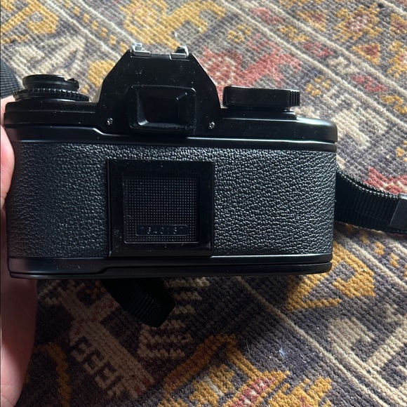 Nikon EM with strap - Picture 3 of 5